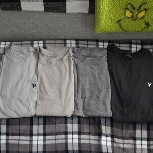 American Eagle Outfitters Men's Gray and Black Tee Set